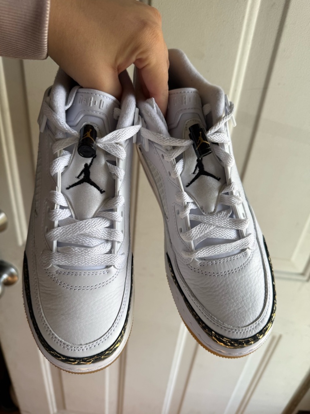 Like New Jordan Spikize low white metallic gold sneakers size 6.5 youth boys - Picture 7 of 10